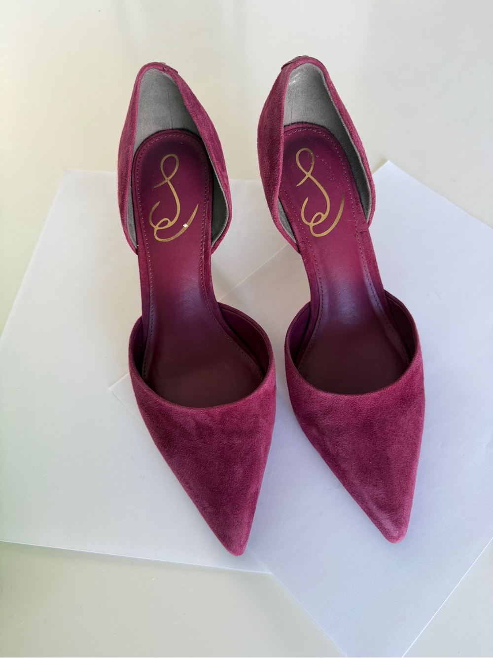 Sam Eldeman low kitten heels